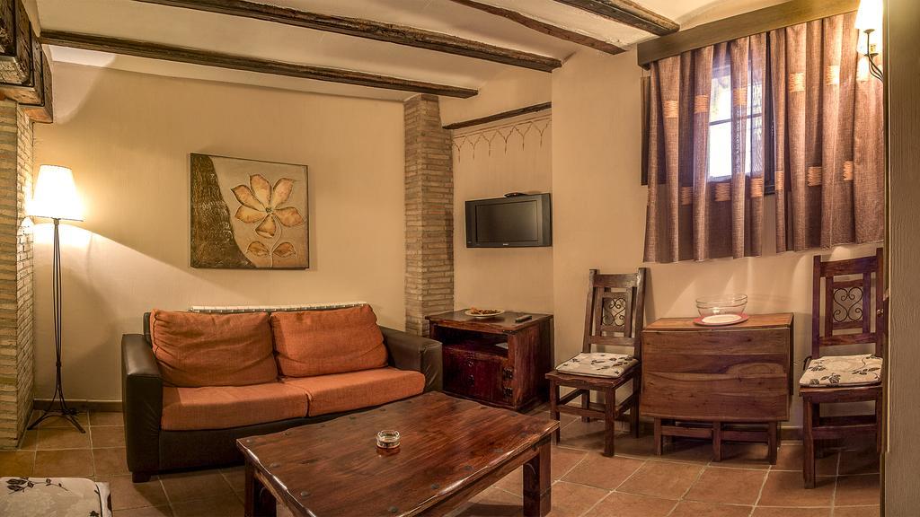 Apartamentos Los Aljezares Gea de Albarracín Εξωτερικό φωτογραφία