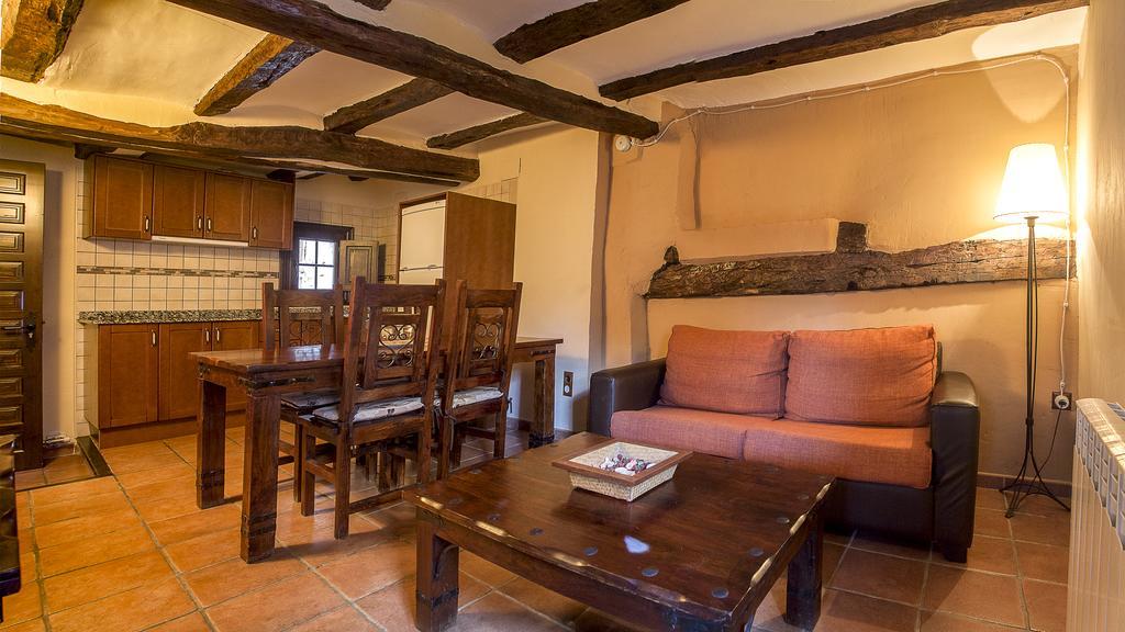 Apartamentos Los Aljezares Gea de Albarracín Εξωτερικό φωτογραφία